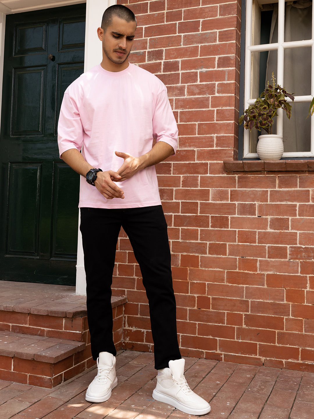 Pink t shirt outfit 2025 men